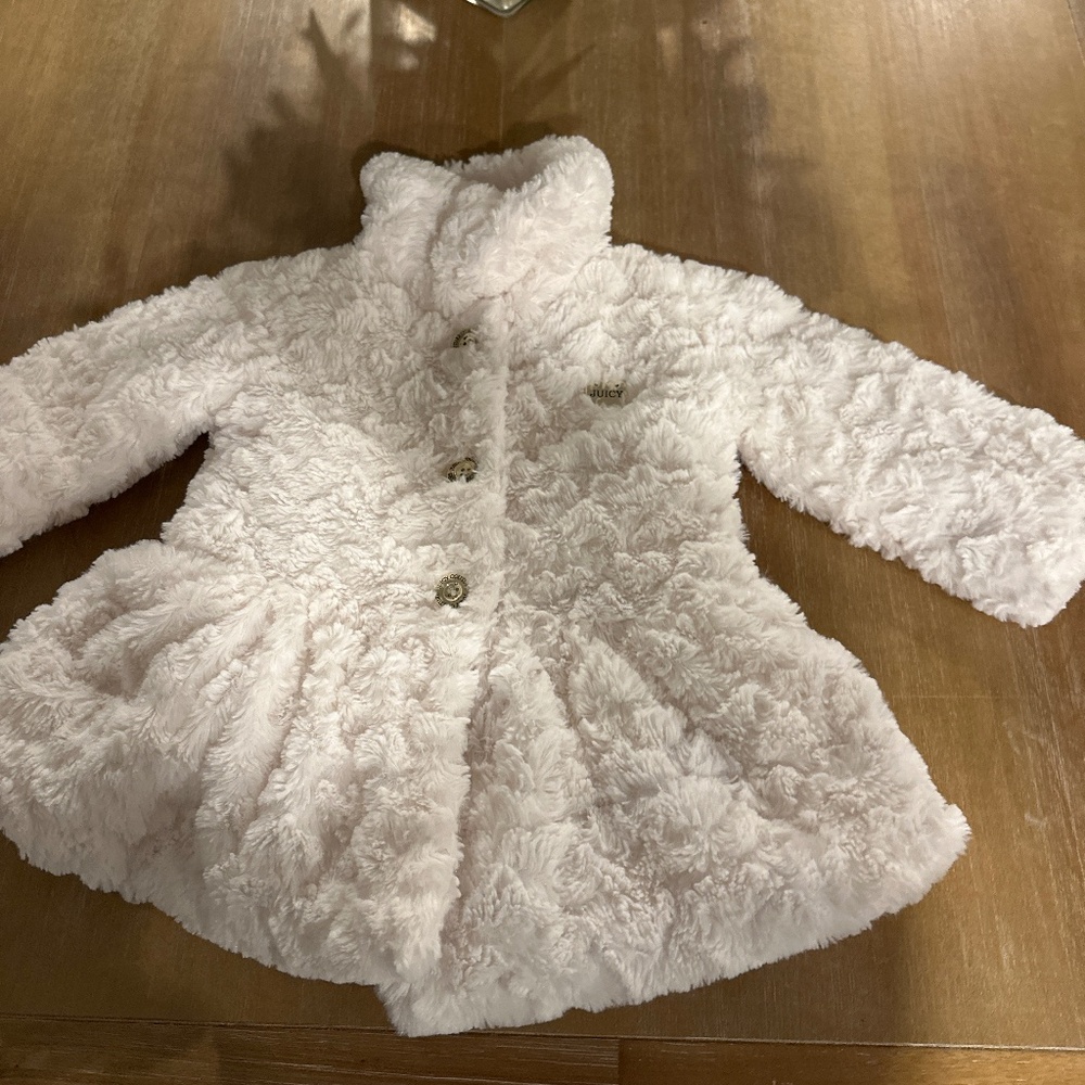 Girls Juicy couture faux fur coat